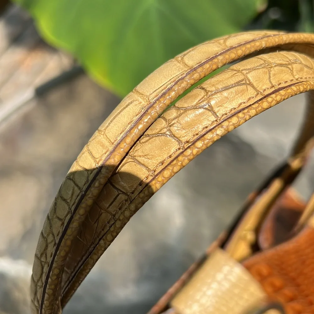 Vintage Brahmin toasted almond /cream Sophie bag. leather, alligator ๐ print. - Picture 6 of 12
